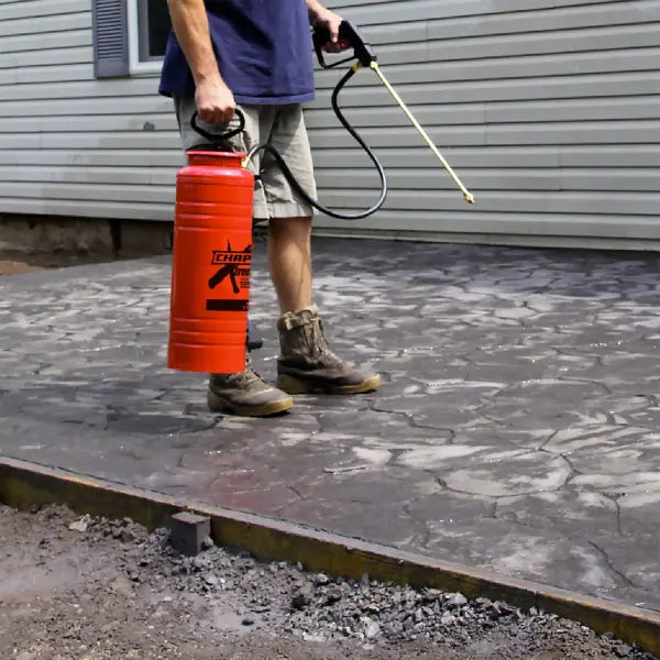 Chapin 19049 3.5 Gallon Xtreme Industrial  Concrete Open Head Sprayer